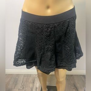 Bcbg mini skirt size M in black